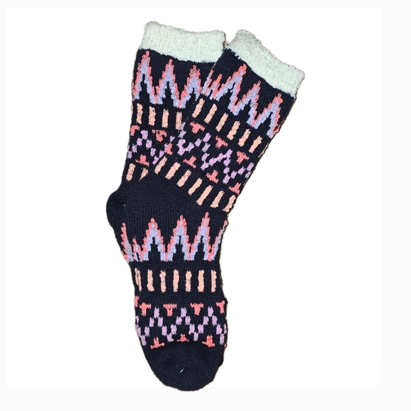 🆕Magellan Women's Snow Place Lodge Fuzzy Stocking Socks - Size 4-10 - NWT - Picture 1 of 3